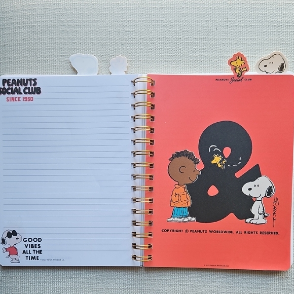 Peanuts Social Club Spiral Journal - Picture 6 of 14